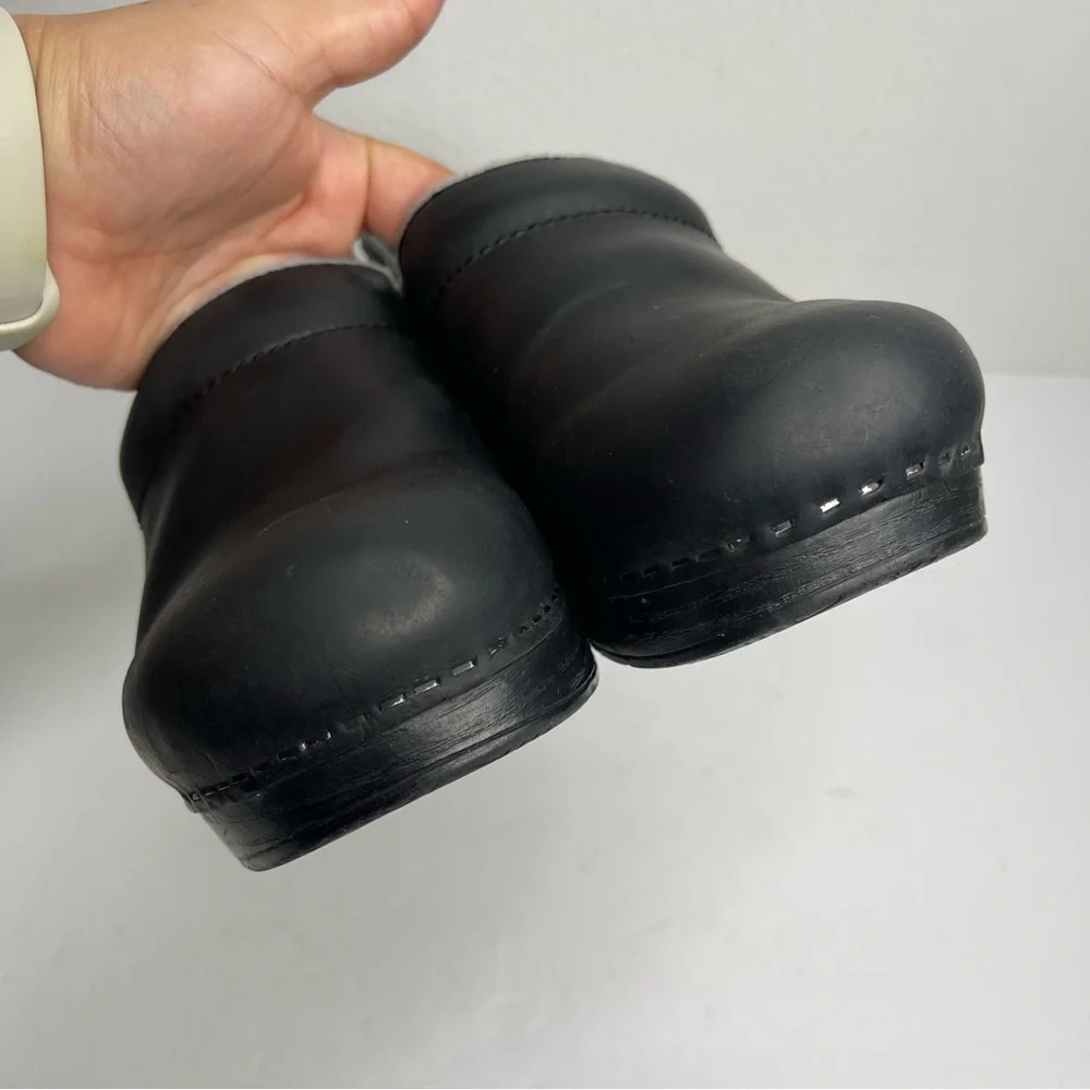 DANSKO Black Professional Nursing Sherpa Trim Slip On Clog Black Size 37